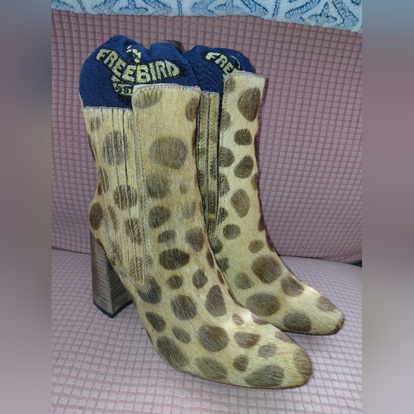 Freebird by Steven Cheetah Print Heeled Boots - Picture 3 of 8